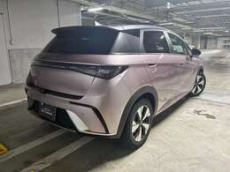 ボディーカラーはコーラルピンク