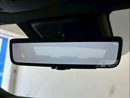 【デジタルインナーミラー】を搭載しております。ミラーにより後方確認ができますので、駐車の際などに役立ちます。