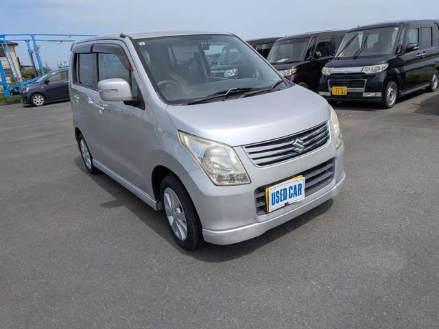 車検付きの中古車を現車確認当日そのままお持ち帰りいただく場合は、軽自動車の場合は自動車税2年分の預かり金＋補償金と保証人が必要です。詳しくは下記サイトからhttp://jclick.info/jcc/kounyuu.pdf 電話質問不可