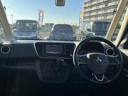 内装はルームクリーニング（室内清掃）後の納車となります♪♪除菌と消臭のメニューもご用意しております。プロスタッフがまごころ込めて仕上げます！！