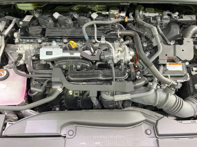 親切・丁寧な専門メカニックスタッフが応対！・車検・点検整備・事故等の修理などアフターサービスも安心。お車のカスタマイズもネクステージのサービススタッフまでご相談ください！