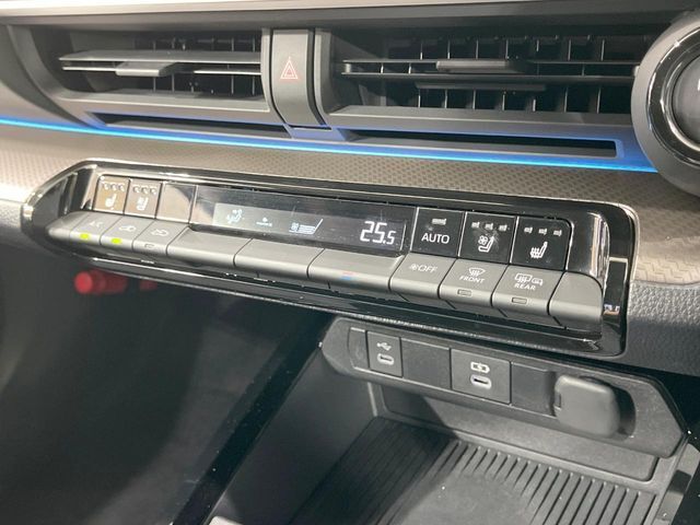 【シートベンチレーション】夏場は涼しい風でお尻や背中の熱やムレを防ぎ、冬はエアコンよりも早く温まってポカポカに！季節を問わず快適に過ごせます。
