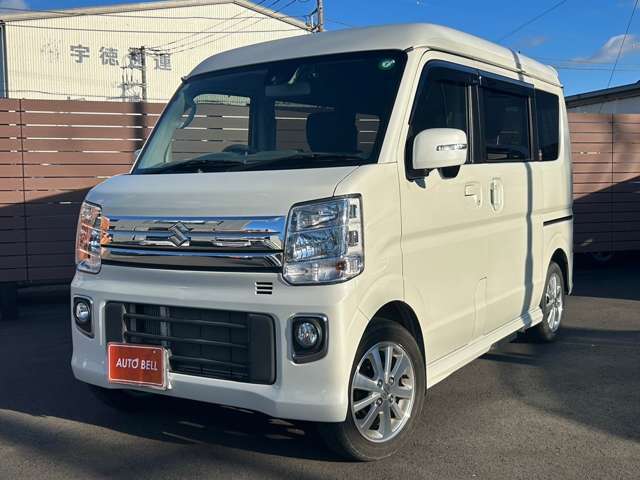 トータルにお客様のカーライフをサポートします！車両販売・整備・保険・買取など、お車に関わること全てにご対応させていただきます！