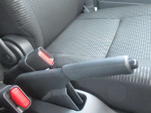 車両についてやその他についてのご質問や、ご希望等がございましたら、カーセンサー担当者までお気軽に何なりとお申し付け下さい。お問合せはフリーダイアル0066-9711-893907まで！