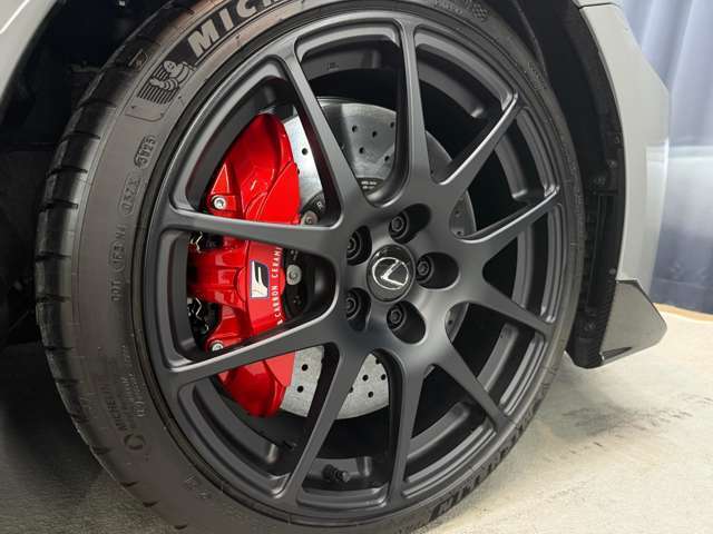 装着タイヤはMichelin Pilot Sport 4Sが採用