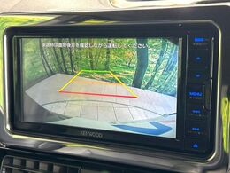 【バックカメラ】駐車時に後方がリアルタイム映像で確認できます。大型商業施設や立体駐車場での駐車時や、夜間のバック時に大活躍！運転スキルに関わらず、今や必須となった装備のひとつです！