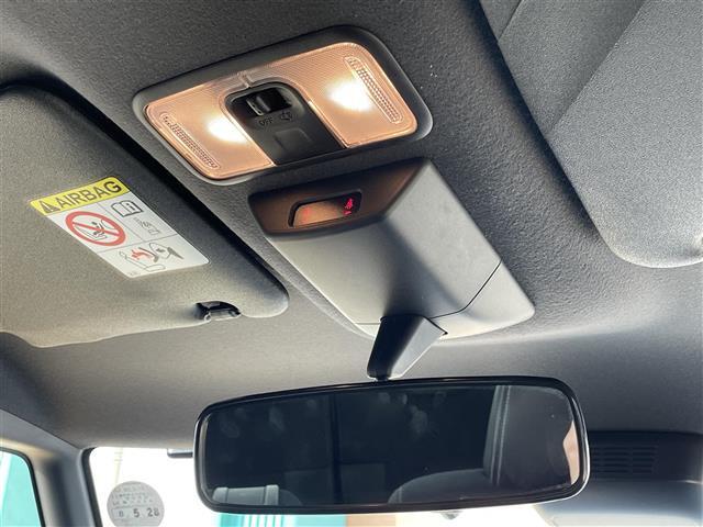 気になる車はすぐにお問い合わせください！画面右側の0066から始まる無料ダイヤルからお問い合わせ下さい！専門スタッフがお車のご質問にお答えいたします！