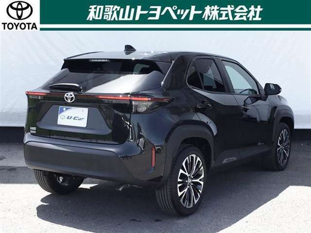 第3者機関「日本自動車査定協会」の車両状態証明書にて情報開示。一台ずつ内外装をチェック。安心のトヨペットU-Car！