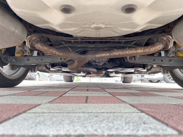 お車を安心してお乗りいただく為には、足回りの定期点検が欠かせません。サービスサポート（有償保証）では無料点検もご提供しており、安心のカーライフをお過ごしいただけるサポート体制が整っています。