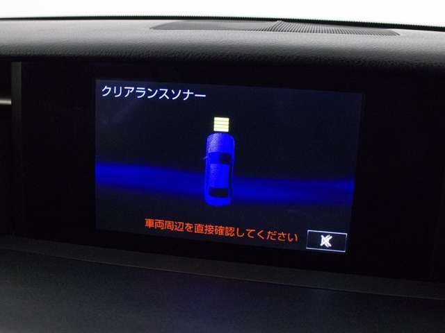 クリアランスソナーが付いています！フロント＆リアにセンサーがあり、障害物に近づくと警告音が鳴りドライバーへお知らせ！すごく便利な人気装備です！！