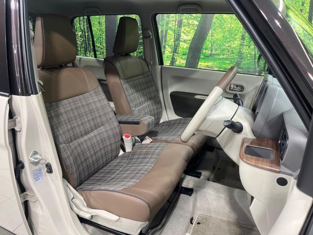 【シートヒーター】寒い日に重宝するシートヒーター！エアコンより早く温まってくれるので寒がりの人も安心ですね♪エアコンの温風は乾燥するから苦手、という方にもをおすすめです。