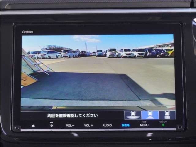 ◆バックカメラ◆リバースにするだけで映ります、後方の安全確認や、狭い駐車場での車庫入れ、雨の日や夜間など視界の悪い時に便利です！安全にバックする為には欠かせない装備です。