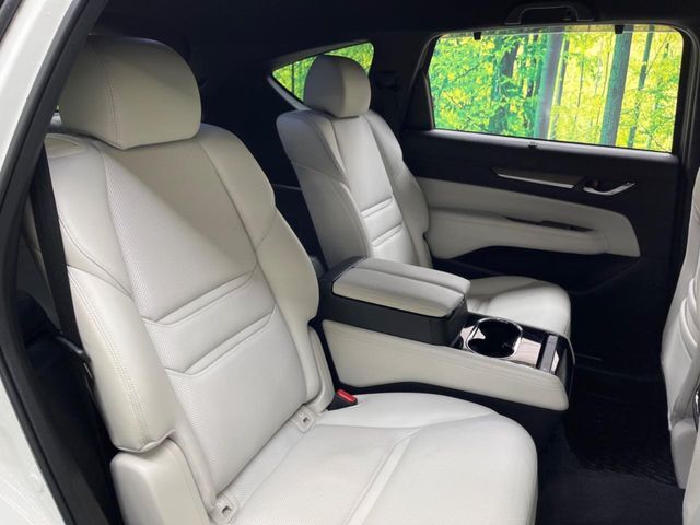 抗菌・消臭・防汚に最適！！【nanozone光触媒コーティング】の施工もオススメです。光触媒で紫外線を受けることによって車内をクリーンに保つことができます。