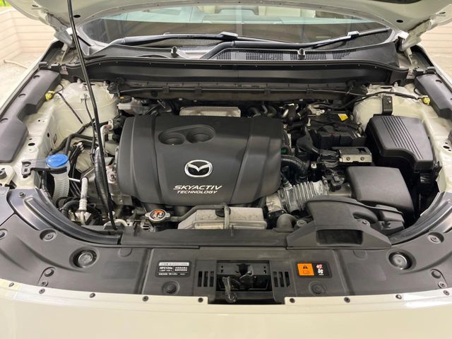 親切・丁寧な専門メカニックスタッフが応対！・車検・点検整備・事故等の修理などアフターサービスも安心。お車のカスタマイズもネクステージのサービススタッフまでご相談ください！