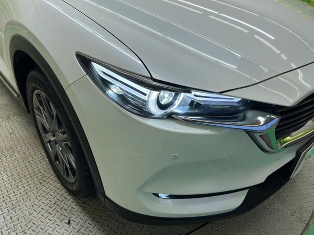 【LEDヘッドランプ】長寿命かつ視認性に優れたLEDヘッドライト。明るいLEDは暗い夜道でも安心です。ヘッドライトの劣化を防ぐコーティングの施工も承ります！