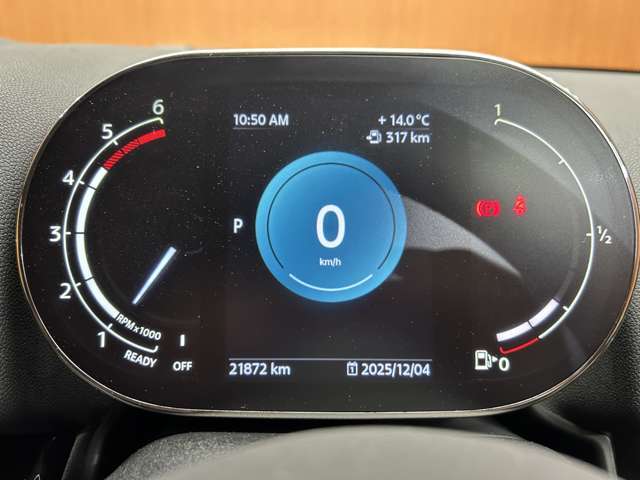 ご来店が難しいお客様もご安心下さい。自社での査定に加え、第三者機関に委託し、車両の鑑定を行っております。