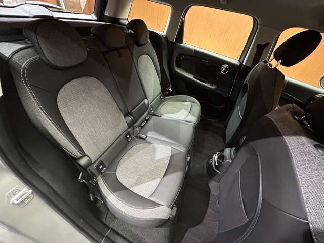 全国納車可能です。納車方法及び費用につきましては、お気軽にコーディネーターまでご相談ください。遠方のご納車の際も我々がしっかりサポートさせて頂きます。お気軽にスタッフまでご相談下さい。