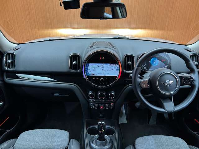 BMW、メルセデス、アウディといったドイツのプレミアムブランド中心とした、各種輸入車ブランドを同時に較べることができます。