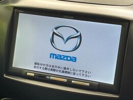 【純正ナビ】人気の純正ナビを装備しております。ナビの使いやすさはもちろん、オーディオ機能も充実！キャンプや旅行はもちろん、通勤や買い物など普段のドライブも楽しくなるはず♪