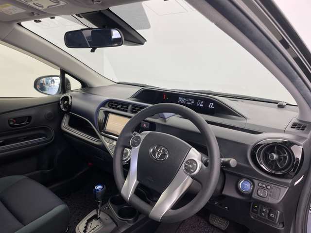 【インパネ全体】全方位で視界が広く、高い目線で運転もしやすいです！
