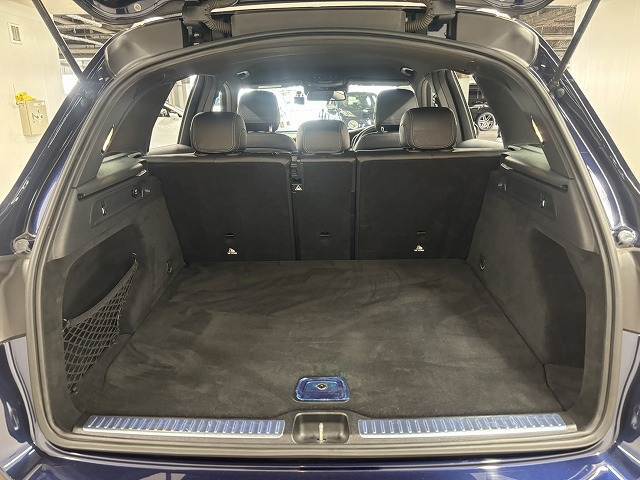 お車ご成約時の付帯率は驚きの90％OVER。GOOD　SPEED自慢のスーパーガラスコーティング。見違えるほどの輝きを放ち、納車後のメンテナンスも楽々。是非一度お試し下さい。