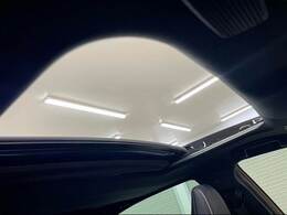 【サンルーフ】人気メーカーオプション。開放感溢れる車内を演出します☆ルーフ