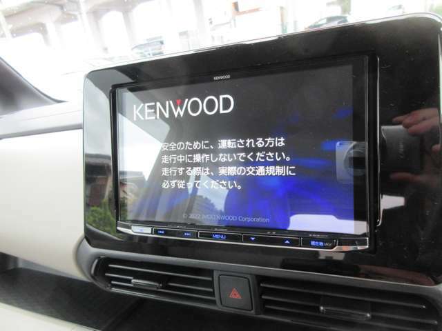 KENWOOD8インチメモリーナビ！！（CD　DVD　SD　録音　Bluetoothオーディオ　フルセグ）
