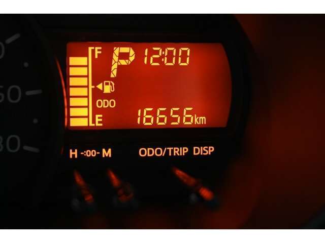 走行距離：16，656km（撮影時）　　ご来店時や納車時には展示の移動や整備などで、若干 距離が進んでいる場合がございます。