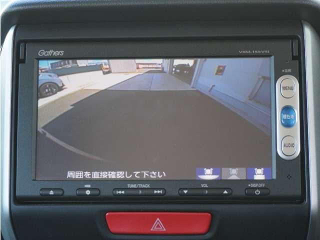 ◆バックカメラ◆リバースにするだけで映ります、後方の安全確認や、狭い駐車場での車庫入れ、雨の日や夜間など視界の悪い時に便利です！安全にバックする為には欠かせない装備です。