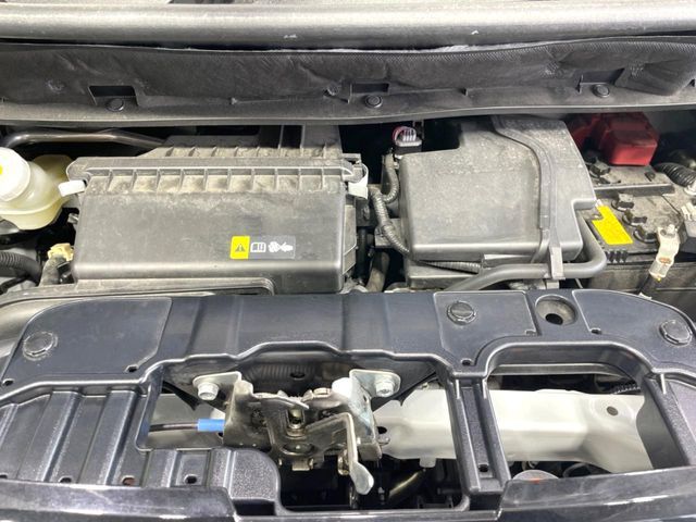 親切・丁寧な専門メカニックスタッフが応対！・車検・点検整備・事故等の修理などアフターサービスも安心。お車のカスタマイズもネクステージのサービススタッフまでご相談ください！