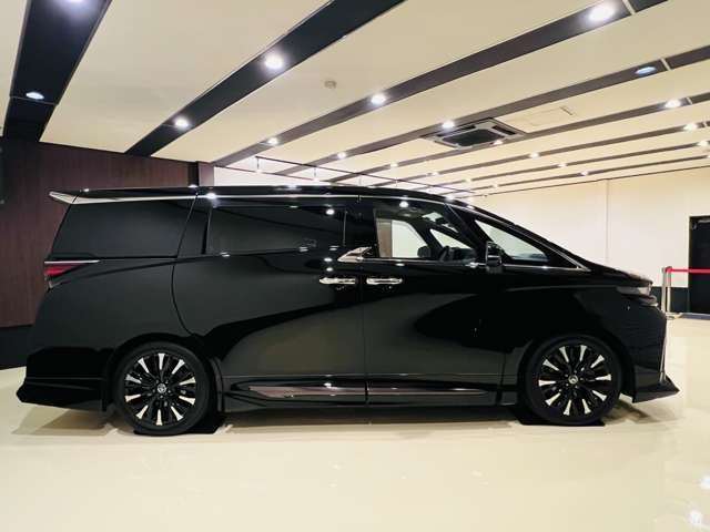 上級グレード　エグゼクティブ　豪華オプション装備車両
