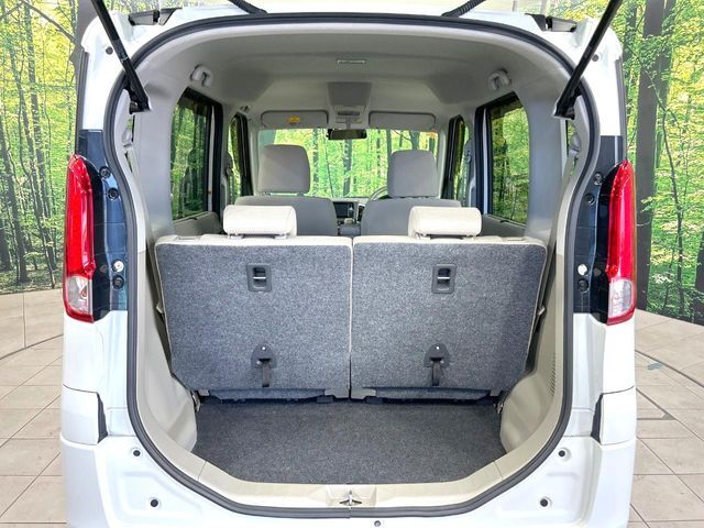 普段のお買い物や通勤、送迎等に十分な荷室スペースを確保しております。セカンドシートを倒すと、大きな荷物の積載も可能です♪