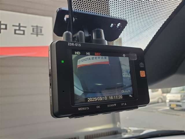 【ドライブレコーダー】安全運転をしていても、当たられることはある、しかも相手の主張と違う・・なんてシーンでもドライブレコーダーがあれば安心、ドラレコは冷静に見つめています。