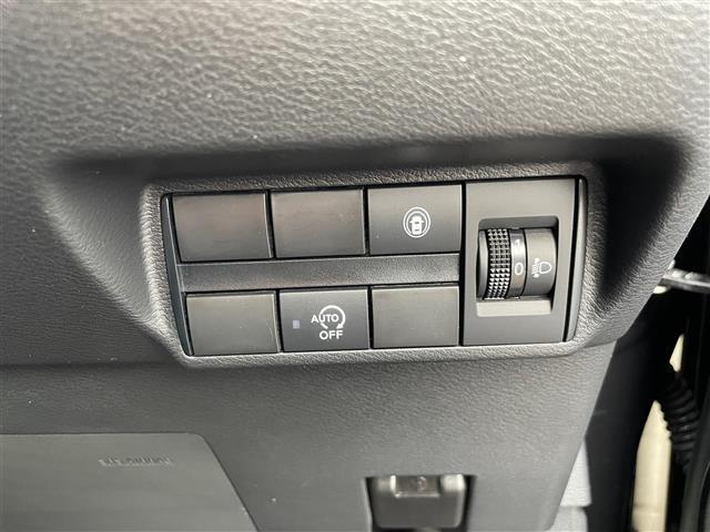 【運転席操作部】快適なドライブを楽しむための機能が装備されています！運転席から触れるので、使いやすいです！除菌プランいれていただくと、さらに清潔で安心していただけます！