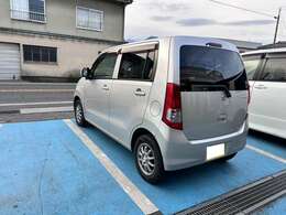 お買い得ワゴンR入庫しました　4WD　シートヒーター　車検R7年4月　エンジンスターター　お気軽にお問い合わせください。