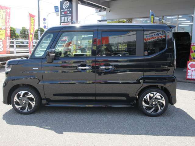 全国でも珍しいオートバックスに併設した富山の車販売・車買取の専門店です。新車・中古車・登録済未使用車などなんでもOK！当店のスタッフはカー用品の知識、クルマの知識も豊富ですのでお気軽にお声がけください。