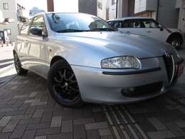 車検令和9年2月まで付いてます。45000km　左ハンドル　5速マニュアル♪　全国納車承ります。是非お問い合わせください