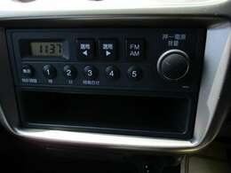AM/FMラジオを装備しています。ナビやステレオへの交換も可能です。ご相談ください。