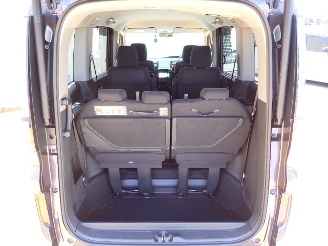 ◆定員乗車時のカーゴルームです。普段のお買い物の荷物やたくさんの収納が可能です。