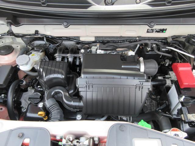 エンジンルーム！このようになっております！整備に関しても工場完備なので購入後も全面的にバックアップしておりますので安心ですよ！気になることがあればお気軽にお申し付けくださいね！