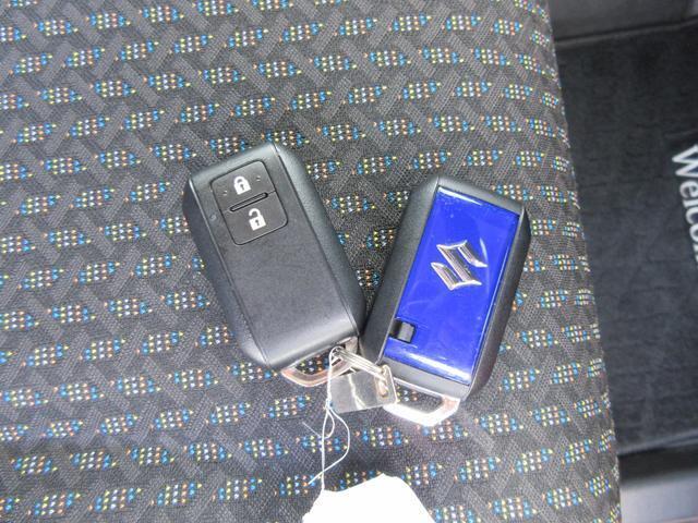 車両キーはこのようになっております！最近は防犯上、安全な造りになっていますよ！