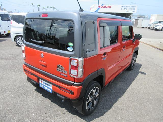 外装は展示前に専任の担当者が綺麗に仕上げております。車の状態など気になさる点がありましたらお気軽にご相談ください。自慢のお車をぜひご覧にいらしてください。