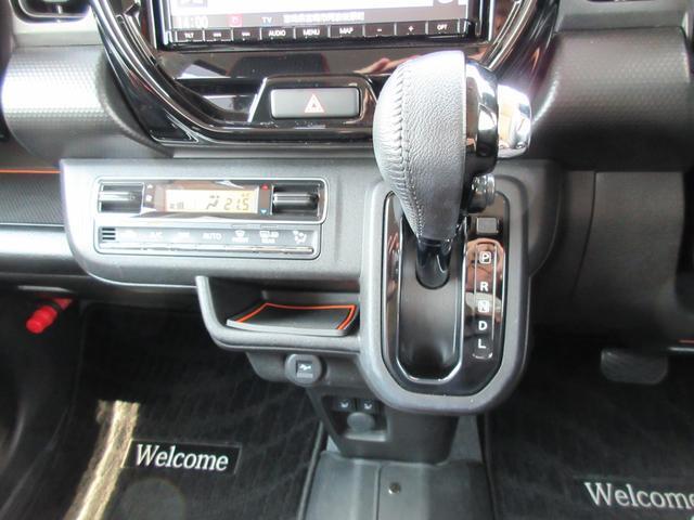エアコンもシンプルまとめてあります！またお車によってさまざまな快適装備がついてますよ！