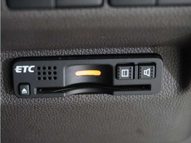 【ETC車載器】高速道路のご利用時にとても便利なETC車載器。セットアップ(費用別途)後にお渡ししとなります。