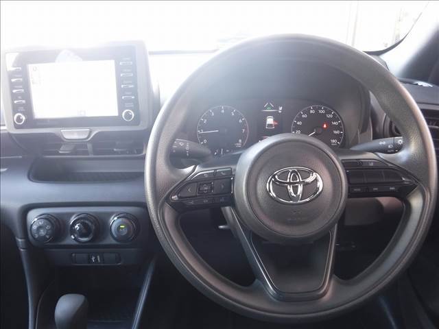 純正ディスプレイオーディオ☆Bluetooth☆バックモニター☆セーフティセンス☆BSM☆クリアランスソナー☆オートハイビーム☆ビルトインETC☆スマートキー☆プッシュスタート☆ステアリモコン☆禁煙車