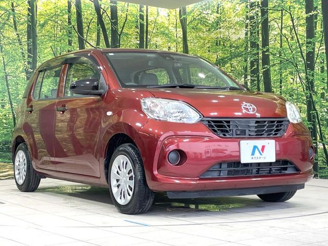 大好評のボディコーティング「弾スプラッシュコート」もご納車までに施工可能。通常のガラスコートと異なる、耐久年数6年の無機質ガラスコーティングが、ボディをキレイな状態に保ってくれます。