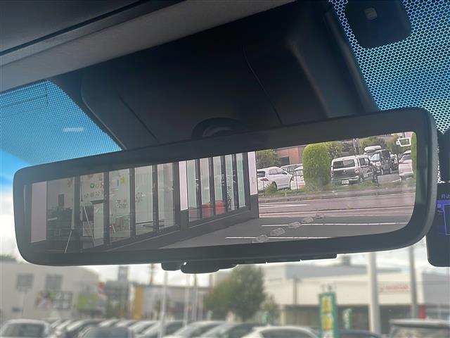 もしも事故に巻き込まれた時に目撃者がいなかったら…危険なあおり運転に遭遇したら...そんな時の役に立つドライブレコーダーも取り扱っております！※別途有料です。