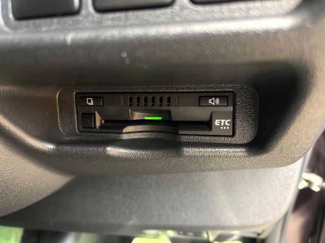【ETC】高速道路の料金所をストレスなく通過！話題のスポットやサービスエリアに多い「スマートIC」利用時は必須のアイテムです。当店でセットアップを実施、ご納車当日からすぐにご利用いただけます！
