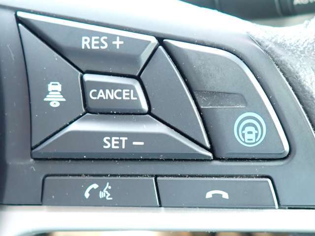 プロパイロットは、お車がアクセル・ブレーキ・ステアリングをサポートし高速道路のような長距離ドライブでの疲れを軽減してくれますので快適にお乗りいただけます♪