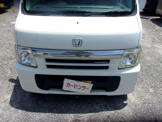 フロントです。まあまあ綺麗な状態です。フロントガラスに　車検は　通りましたが　小さな飛び石あります。（修正等　応談）